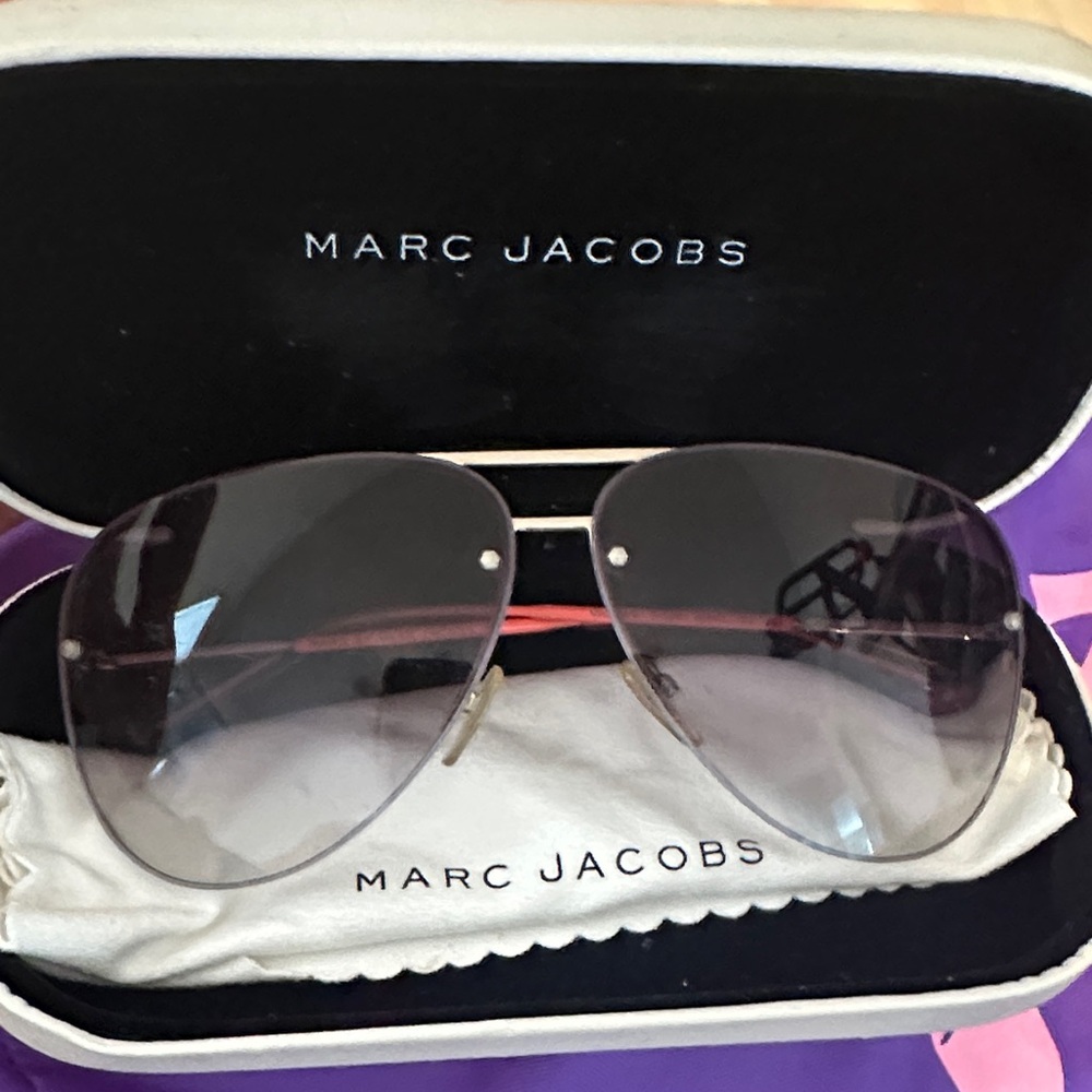 Marc Jacobs Gray Aviator Sunglasses